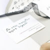 Invitación de boda minimalista lettering